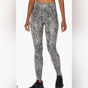 Spanx Faux Leather Snake Shine Pants 🐍